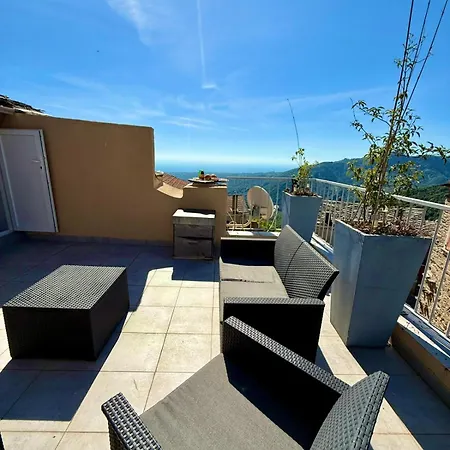 Casa de Férias Tour Avec Rooftop, Vue Mer, Sejour Insolite Entre Ciel Et Pierre Porri