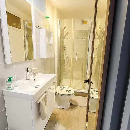 Tour Avec Rooftop, Vue Mer, Sejour Insolite Entre Ciel Et Semesterbostad Porri